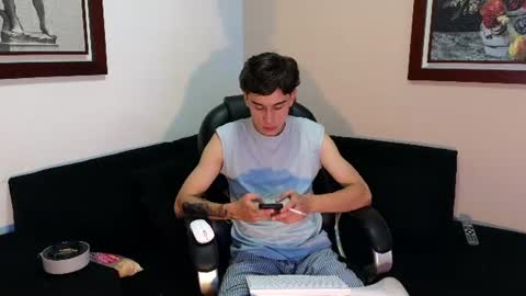 Snapshot of derekswan chatting on 15, 6, 2026 Derek online show from 15, 6, 2026