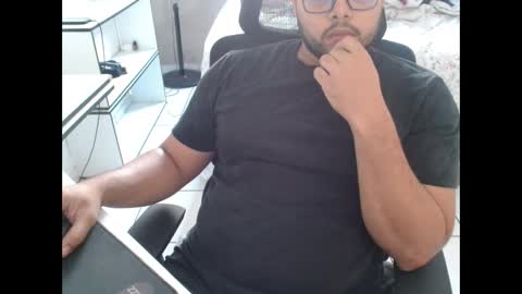 derick_0013 online show from 8, 5, 2026