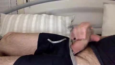 Snapshot of deroons23 chatting on 28, 10, 2025 James online show from 28, 10, 2025