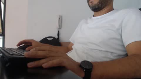     online show from 4, 12, 2024