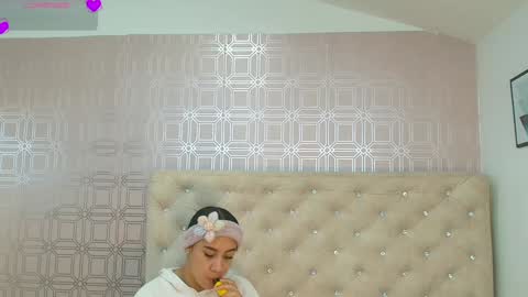 Sara Desire online show from 19, 1, 2025