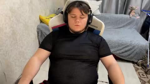 desiredude9 online show from 4, 10, 2025