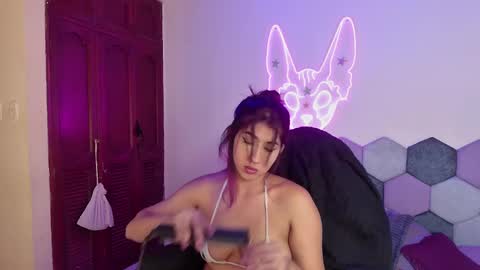 TORI AND MR. BEAR online show from 27, 2, 2025