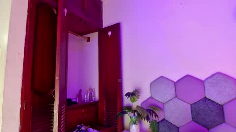 TORI AND MR. BEAR online show from 9, 3, 2026