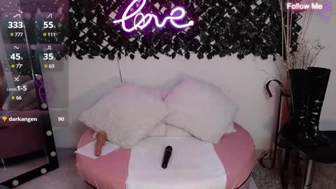 Destiny online show from 8, 2, 2025