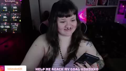 Snapshot of destroyall420 chatting on 24, 11, 2025 Lola Bdsm and fries online show from 24, 11, 2025