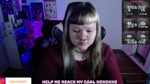 Snapshot of destroyall420 chatting on 25, 2, 2026 Lola Bdsm and fries online show from 25, 2, 2026