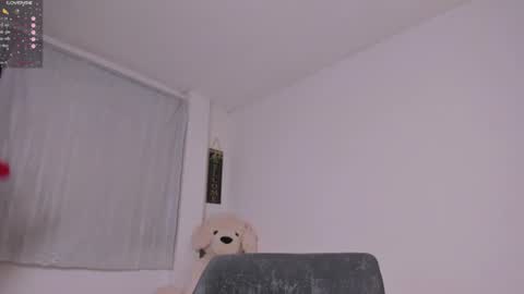 Snapshot of desty_y chatting on 3, 7, 2026 desty_y online show from 3, 7, 2026