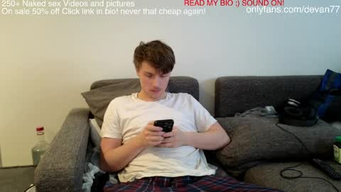 Snapshot of devantheplug chatting on 7, 4, 2026 Devan online show from 7, 4, 2026