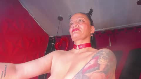 devil_taylorx online show from 15, 11, 2025