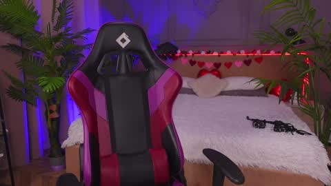 Snapshot of devilinee chatting on 5, 2, 2025 devilinee online show from 5, 2, 2025