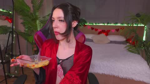 Snapshot of devilinee chatting on 7, 2, 2025 devilinee online show from 7, 2, 2025