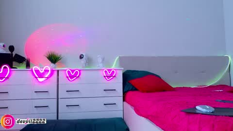 Devill2222 online show from 18, 4, 2026