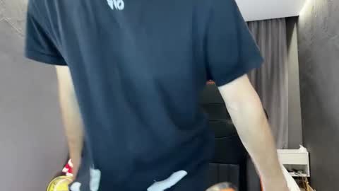 Snapshot of devilnut1 chatting on 23, 11, 2025 devilnut1 online show from 23, 11, 2025