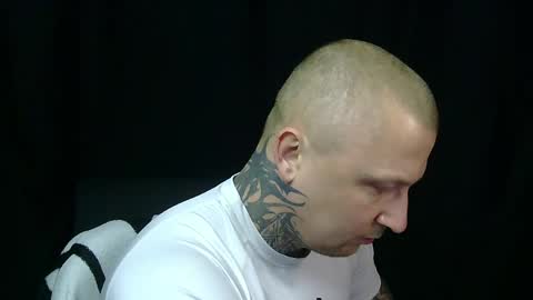 Snapshot of devilwithtats chatting on 19, 4, 2026 Lucian online show from 19, 4, 2026