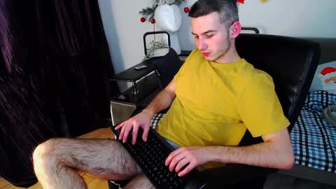 devin_ho online show from 28, 12, 2024