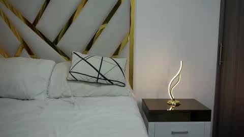 Devin Hunter online show from 11, 2, 2025