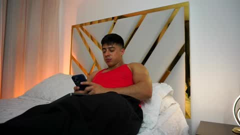 Devin Hunter online show from 8, 3, 2025