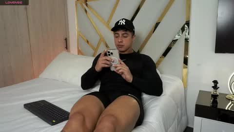 Snapshot of devin_hunter chatting on 21, 2, 2026 Devin Hunter online show from 21, 2, 2026