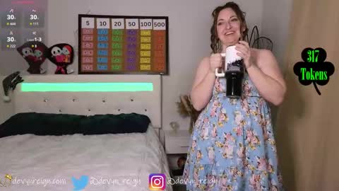 Devyn Reign online show from 5, 3, 2026