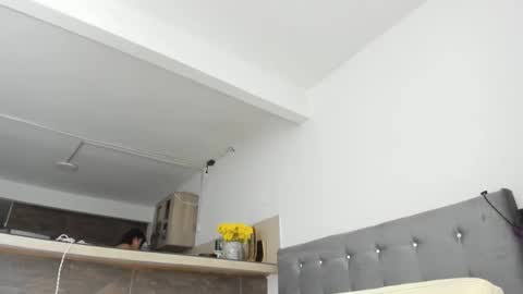 thumb up me please its important online show from 29, 10, 2025