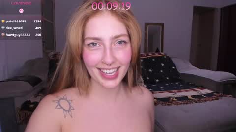 Snapshot of dexandlily chatting on 13, 10, 2025 Dex and Lily online show from 13, 10, 2025