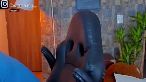 JULIAN online show from 28, 10, 2025