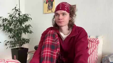 Snapshot of di_n_alex chatting on 6, 2, 2026 Di Alex online show from 6, 2, 2026