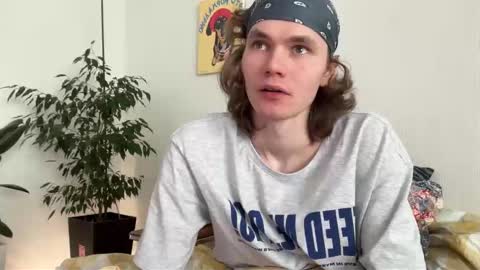 Snapshot of di_n_alex chatting on 7, 2, 2026 Di Alex online show from 7, 2, 2026