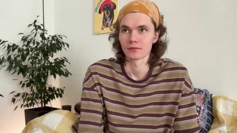 Snapshot of di_n_alex chatting on 8, 2, 2026 Di Alex online show from 8, 2, 2026