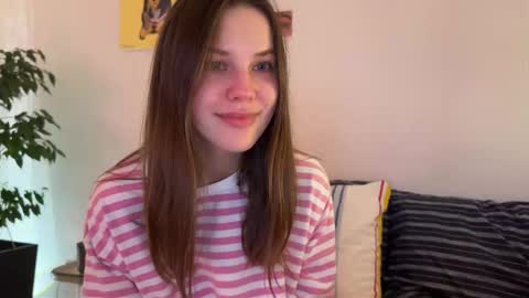 Snapshot of di_n_alex chatting on 21, 2, 2026 Di Alex online show from 21, 2, 2026