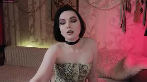 Diana Di Honey online show from 27, 4, 2026