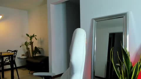 Diego online show from 1, 2, 2025