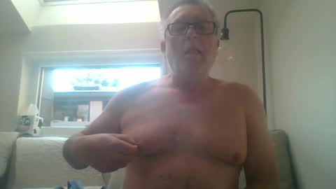 Snapshot of dial76 chatting on 2, 2, 2025 dial76 online show from 2, 2, 2025