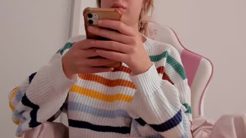 Snapshot of diamond_ava_ chatting on 3, 2, 2025 Thea online show from 3, 2, 2025