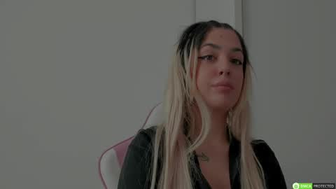 Snapshot of diamond_ava_ chatting on 11, 2, 2025 Thea online show from 11, 2, 2025