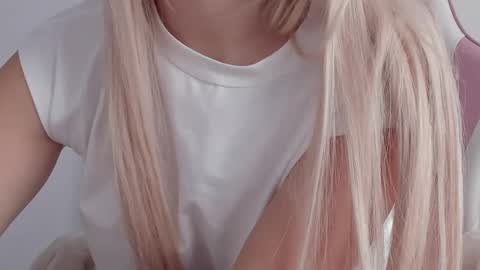 Snapshot of diamond_ava_ chatting on 14, 2, 2025 Thea online show from 14, 2, 2025