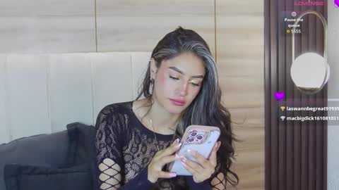 Camila and Megan online show from 7, 4, 2026