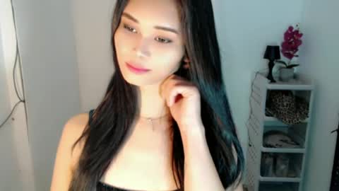 diamond_temptress online show from 12, 6, 2026