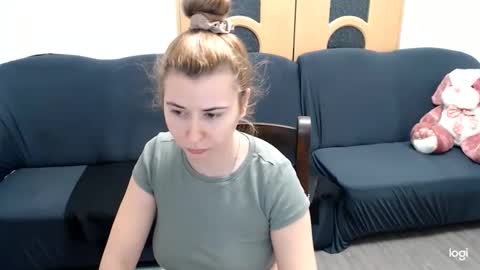 dianasmiey7 online show from 18, 1, 2025