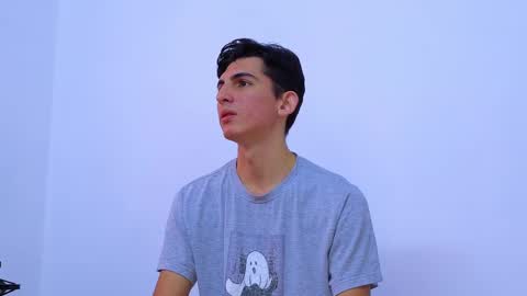 Ana  Leo online show from 10, 2, 2025