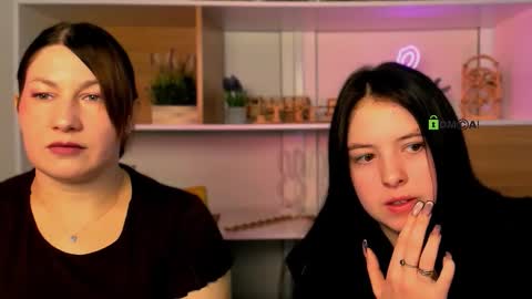 Snapshot of diara_ti chatting on 5, 12, 2025 diara ti online show from 5, 12, 2025