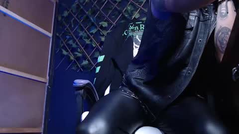 DICAPRIO online show from 8, 1, 2026