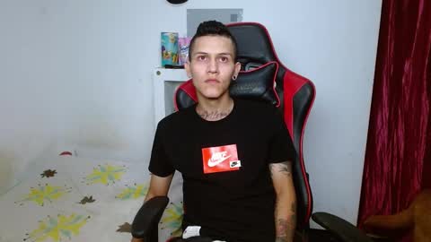 Snapshot of dick_monster23cm chatting on 18, 12, 2024 dick_monster23cm online show from 18, 12, 2024