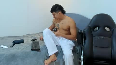 DIEGO CAZAS online show from 7, 12, 2024