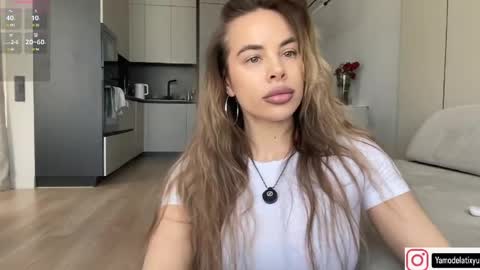 Snapshot of diffgirls chatting on 25, 4, 2026 Tanya online show from 25, 4, 2026