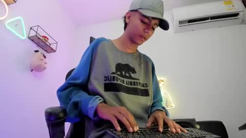 dikey_18 online show from 13, 12, 2024