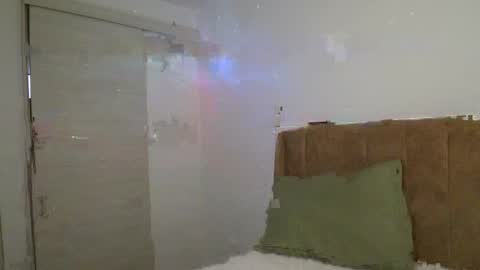 Dilan Coy online show from 8, 4, 2026