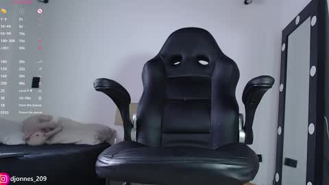 DilanJonnes online show from 5, 4, 2026