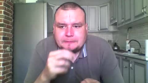 Snapshot of dimasvit5306 chatting on 15, 4, 2026 dimasvit5306 online show from 15, 4, 2026